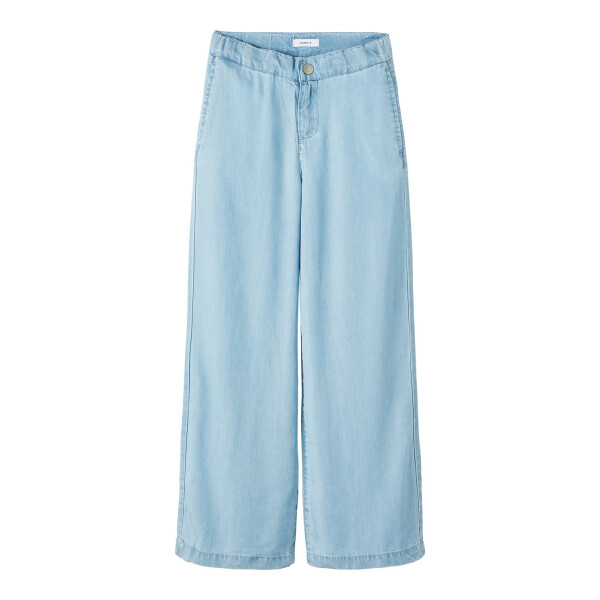 Weite Sommerjeans, hellblau